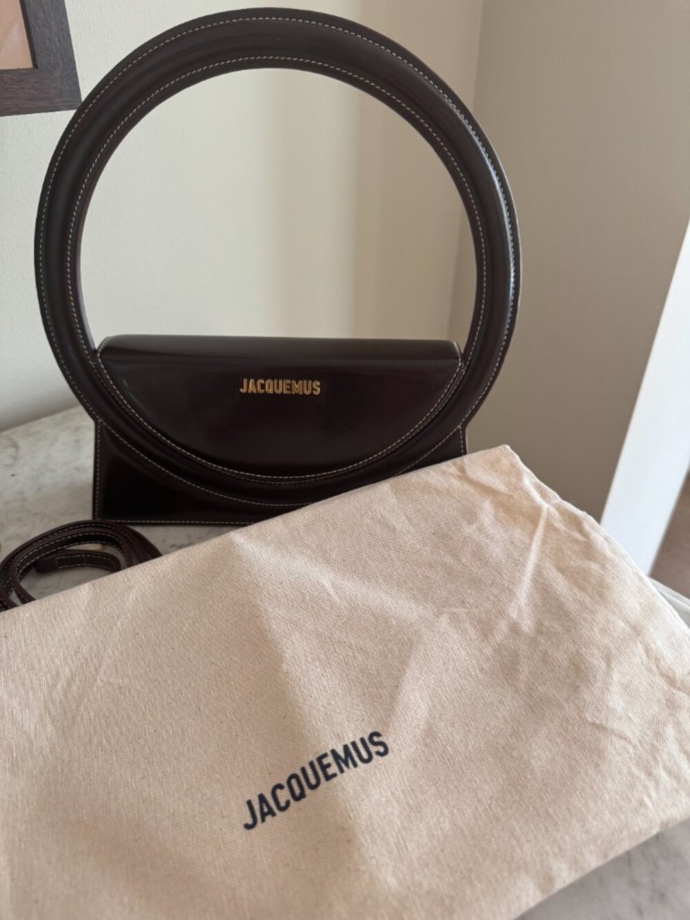 Jacquemus Le Sac Rond Handbag - Picture 3 of 7